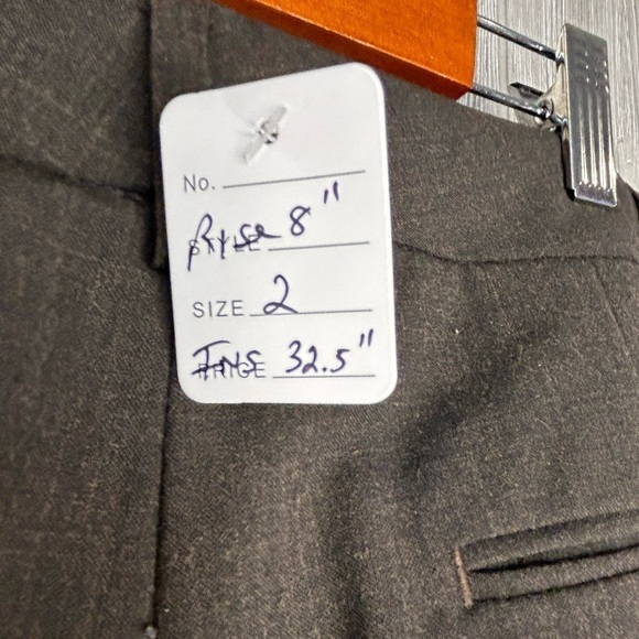 179. Express ‘Editor’ Mid Rise Bootcut Pant - Picture 9 of 9